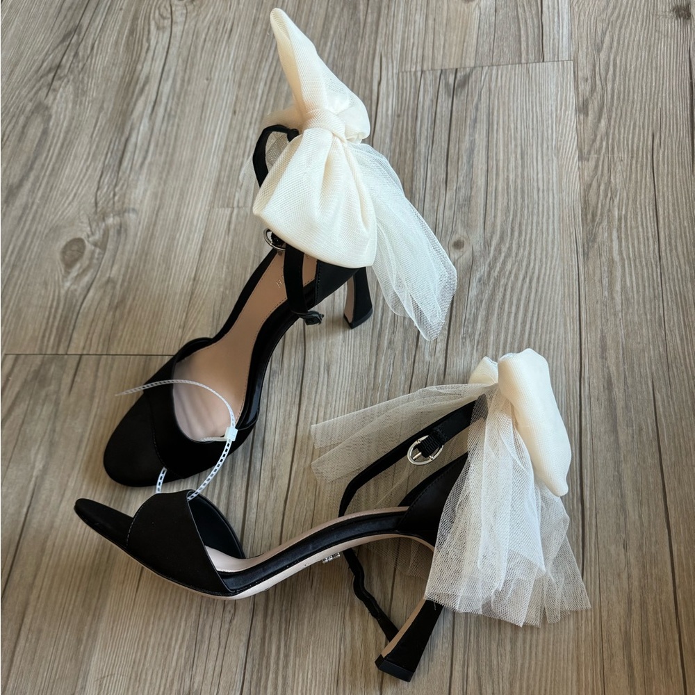 Born on fifth for Antonio Melani shoes 9.5